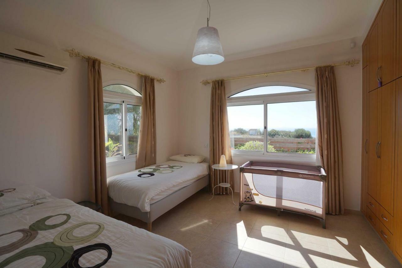 Unforgettable Family Escape - Cliffside Villa With Panoramic Sea Views And Kid-Friendly Private Pool Pissouri Bagian luar foto