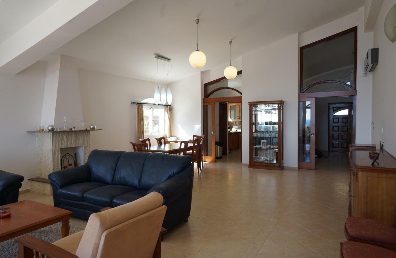 Unforgettable Family Escape - Cliffside Villa With Panoramic Sea Views And Kid-Friendly Private Pool Pissouri Bagian luar foto
