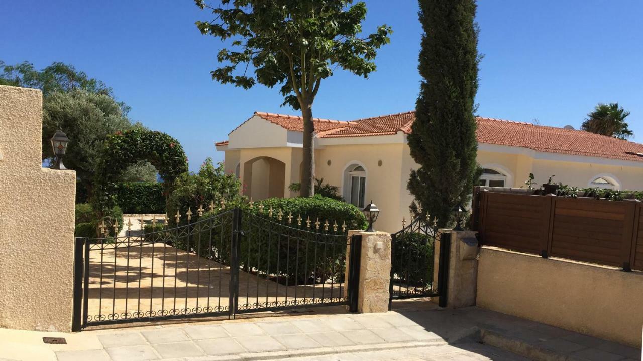 Unforgettable Family Escape - Cliffside Villa With Panoramic Sea Views And Kid-Friendly Private Pool Pissouri Bagian luar foto